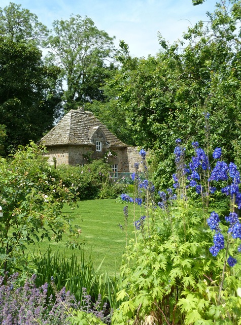 [cottage%2520and%2520delphiniums%255B5%255D.jpg]