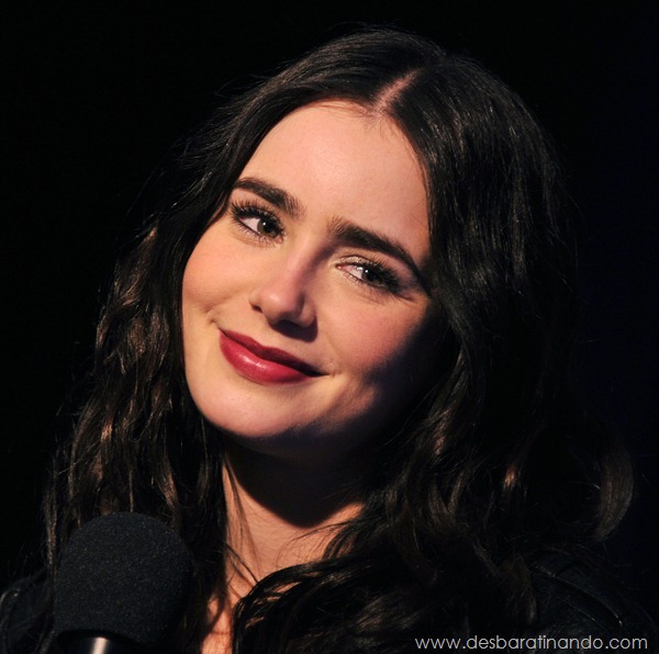 lily-collins-linda-sensual-sexy-lady-desbaratinando-sexta-proibida (80) lily-collins-linda-sensual-sexy-lady-desbaratinando-sexta-proibida (80)