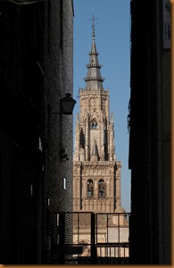 Toledo, Cathedral glimpse N