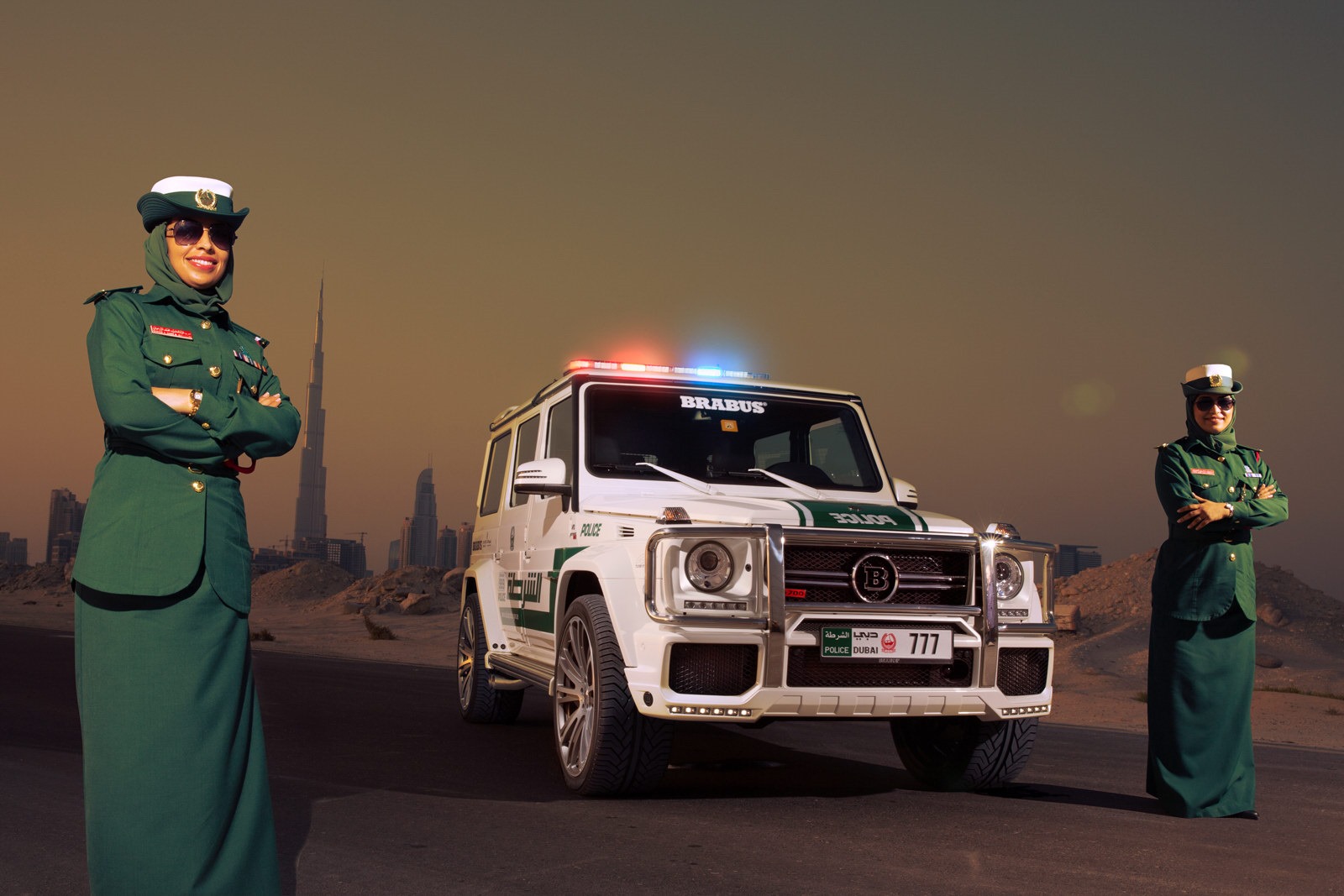 [Brabus-B63S-700-Widestar-Dubai-Police-Car-4%255B5%255D.jpg]