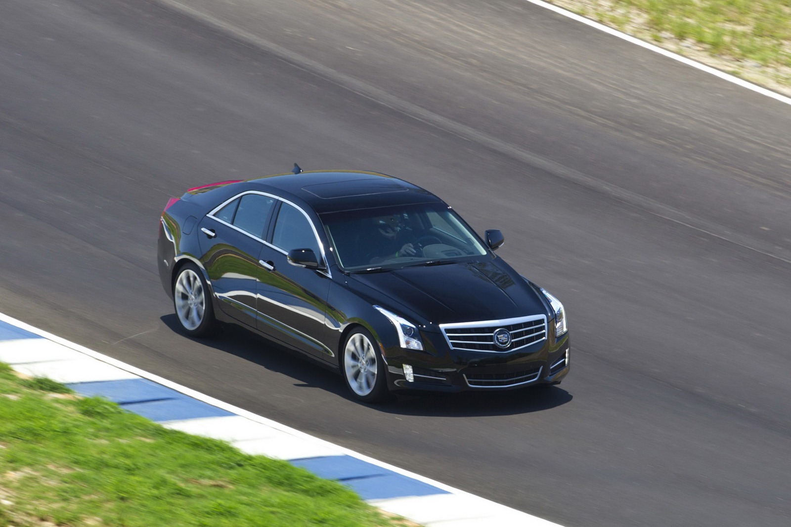 [2013-Cadillac-ATS-37%255B5%255D.jpg]