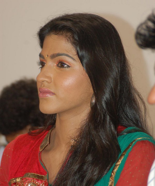 [dhansika_side_photo%255B3%255D.jpg]