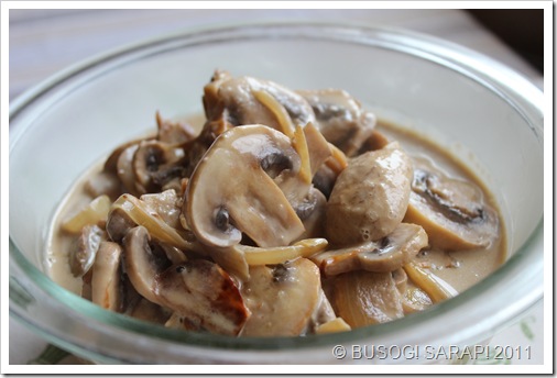 EASY MUSHROOM SAUCE STEP9
