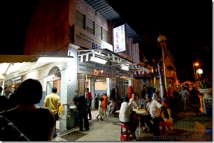 Nasi Kandar Beratur@Kapitan Keling,Penang (The original recipe since 1943)