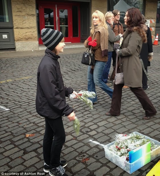 [madison%2520selling%2520mistletoe%255B4%255D.jpg]