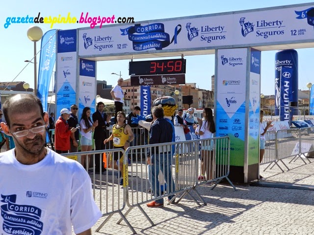 [Blog010-2015-04-13Gazeta%2520de%2520Espinho%255B3%255D.jpg]