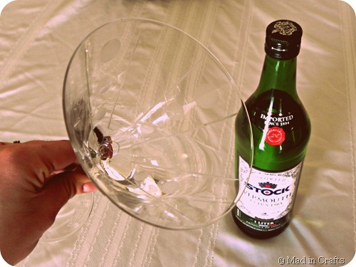 swirl vermouth in glass