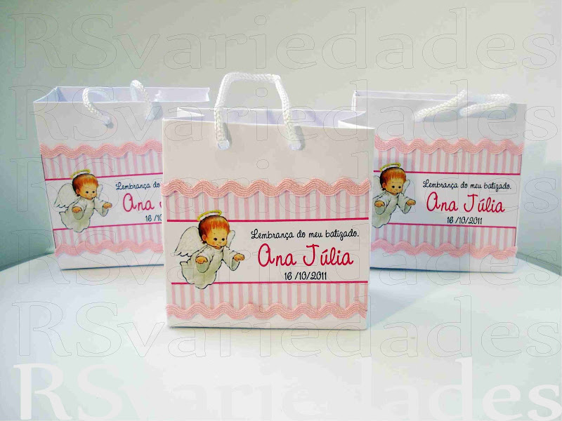 Mini-sacolinha com aplicação de sianinha
: R$2,20 (min. 30 unids).
: Medidas - 10x10x5 cm.
: Opções de cor - branca ou em papel craft.
: As sacolinhas são comercializadas vazias.
: Ideal para colocar docinhos e/ou bem casados. Mini-sacolinha com aplicação de sianinha
: R$2,20 (min. 30 unids).
: Medidas - 10x10x5 cm.
: Opções de cor - branca ou em papel craft.
: As sacolinhas são comercializadas vazias.
: Ideal para colocar docinhos e/ou bem casados.