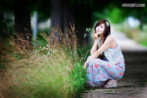Ryu Ji Hye – Flower Dresses