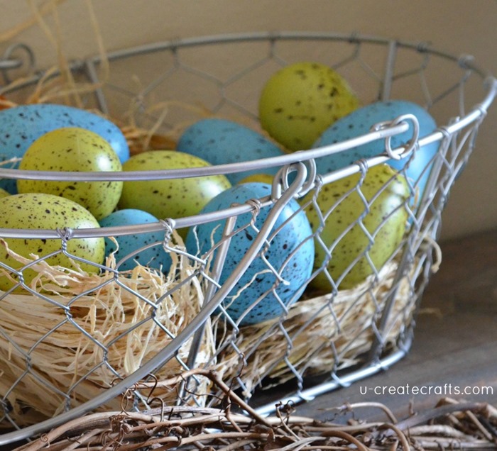 Speckled Easter Egg Mantel