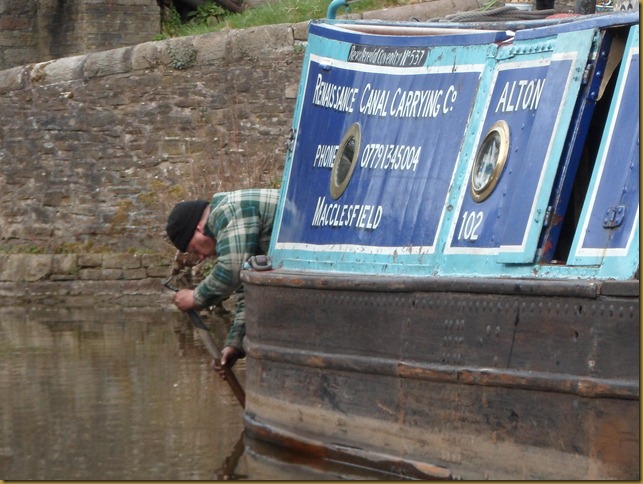 SAM_5203 Brian refitting rudder