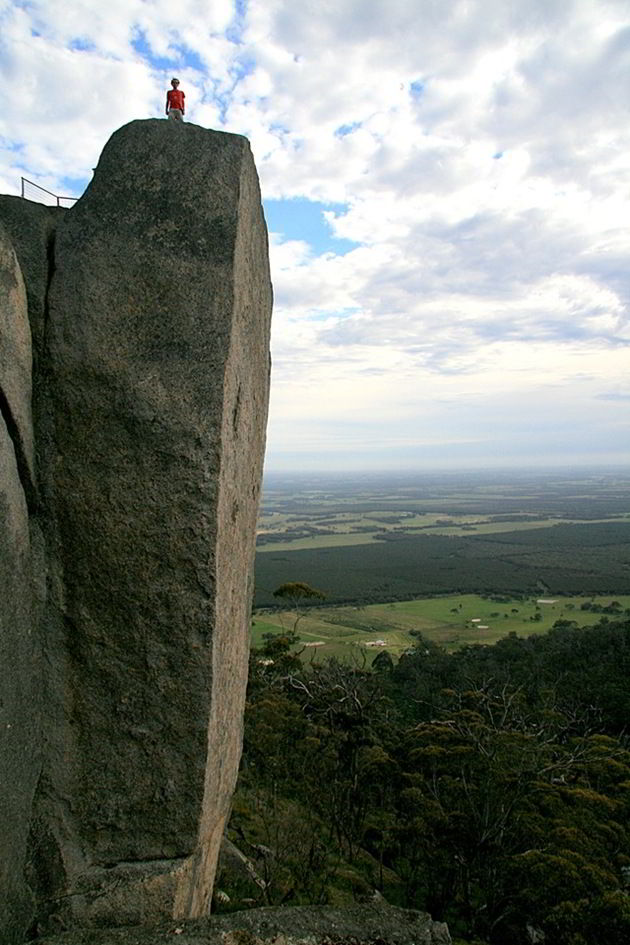 [TheCastleRockinthePorongorupRangesWe%255B2%255D%255B2%255D.jpg]