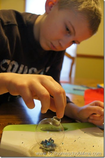 kids will love helping to make a melted crayon chrsitmas ornament craft kids will love helping to make a melted crayon chrsitmas ornament craft