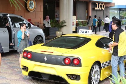 Ferrari-Porsche-di-jadikan-taxi