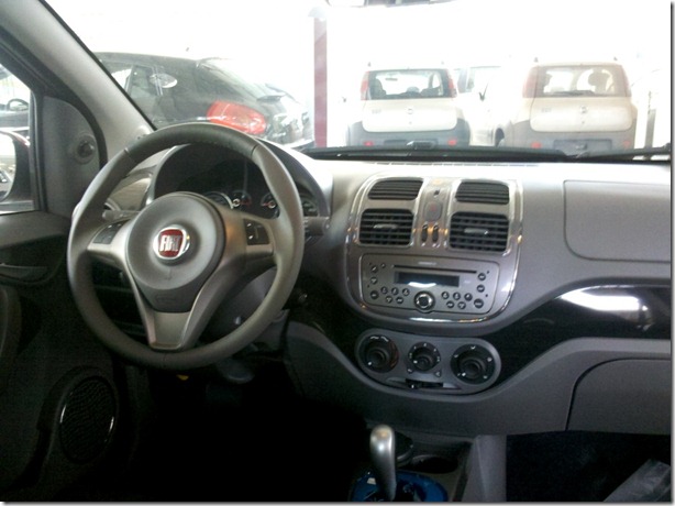 Fiat Grand Siena 2013 (13) Fiat Grand Siena 2013 (13)