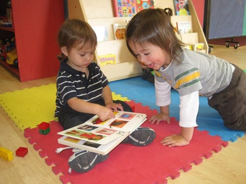 44195_887837854485_1347700472_n