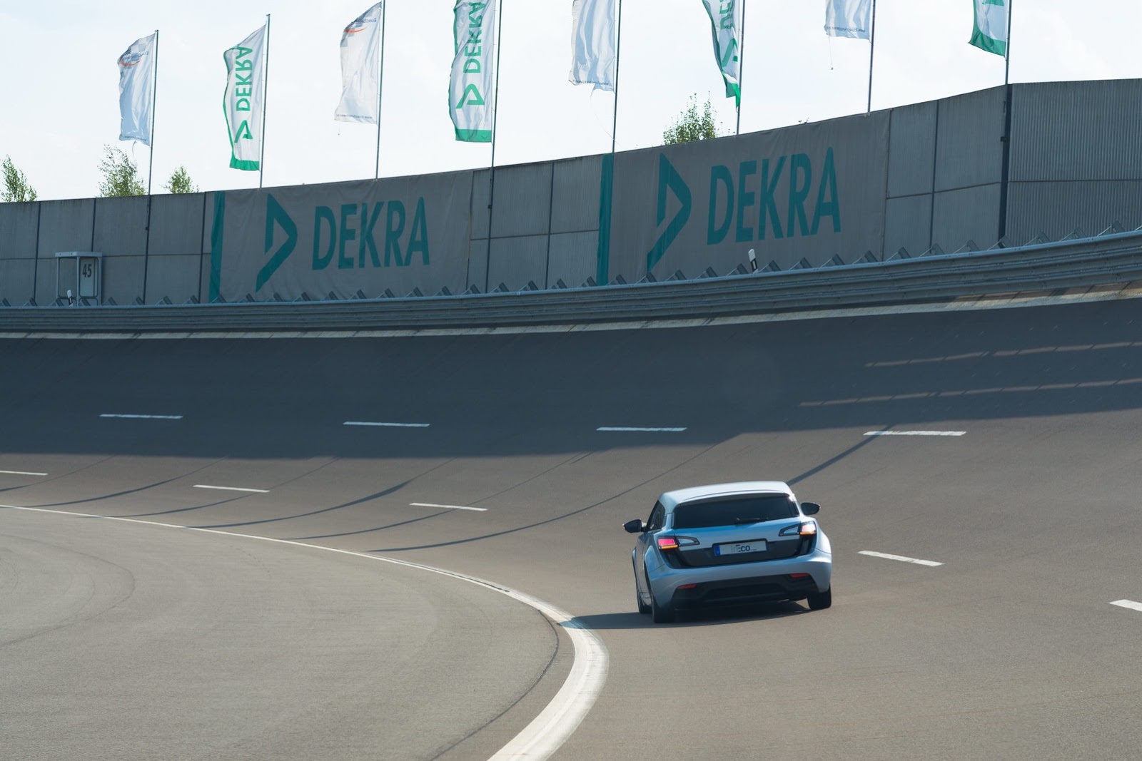 [In-Eco-Concept-50%255B2%255D.jpg]