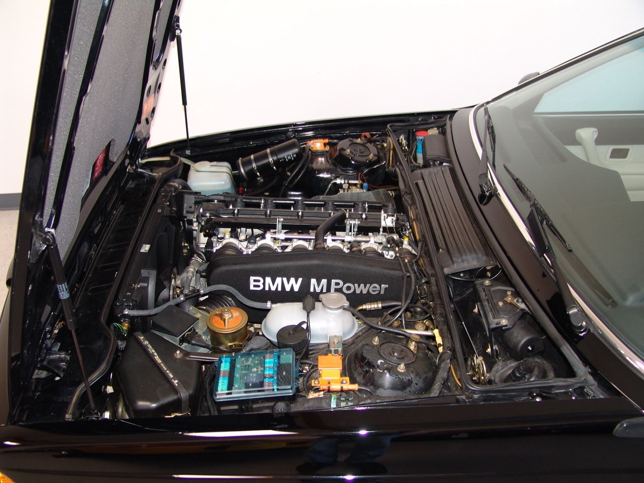 [1988-BMW-M6-Carscoop10%255B2%255D.jpg]