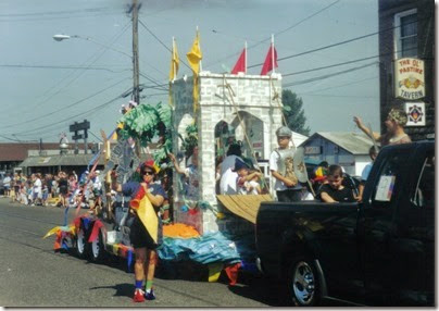 04 Float in the Rainier Days in the Park Parade on July 10, 1999