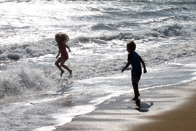 [beach%2520-%2520Emma%2520jump%25206-18-2011%25205-29-57%2520PM%255B3%255D.jpg]
