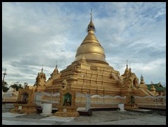 Myanmar, Mandalay, Kuthodaw Pagoda, 9 September 2012 (13)