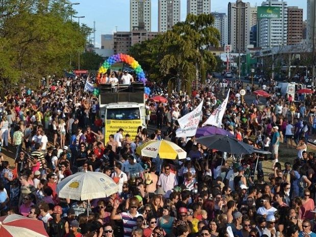 [Parada%2520Gay%2520Bauru%25202012%255B3%255D.jpg]