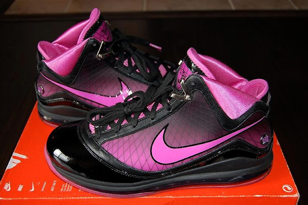 Throwback Thursday Nike LeBron VII 8220Box Out Breast Cancer8221 PE
