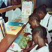 05.jpg - Les enfants de Kimbanseke découvrent la bibliothèque