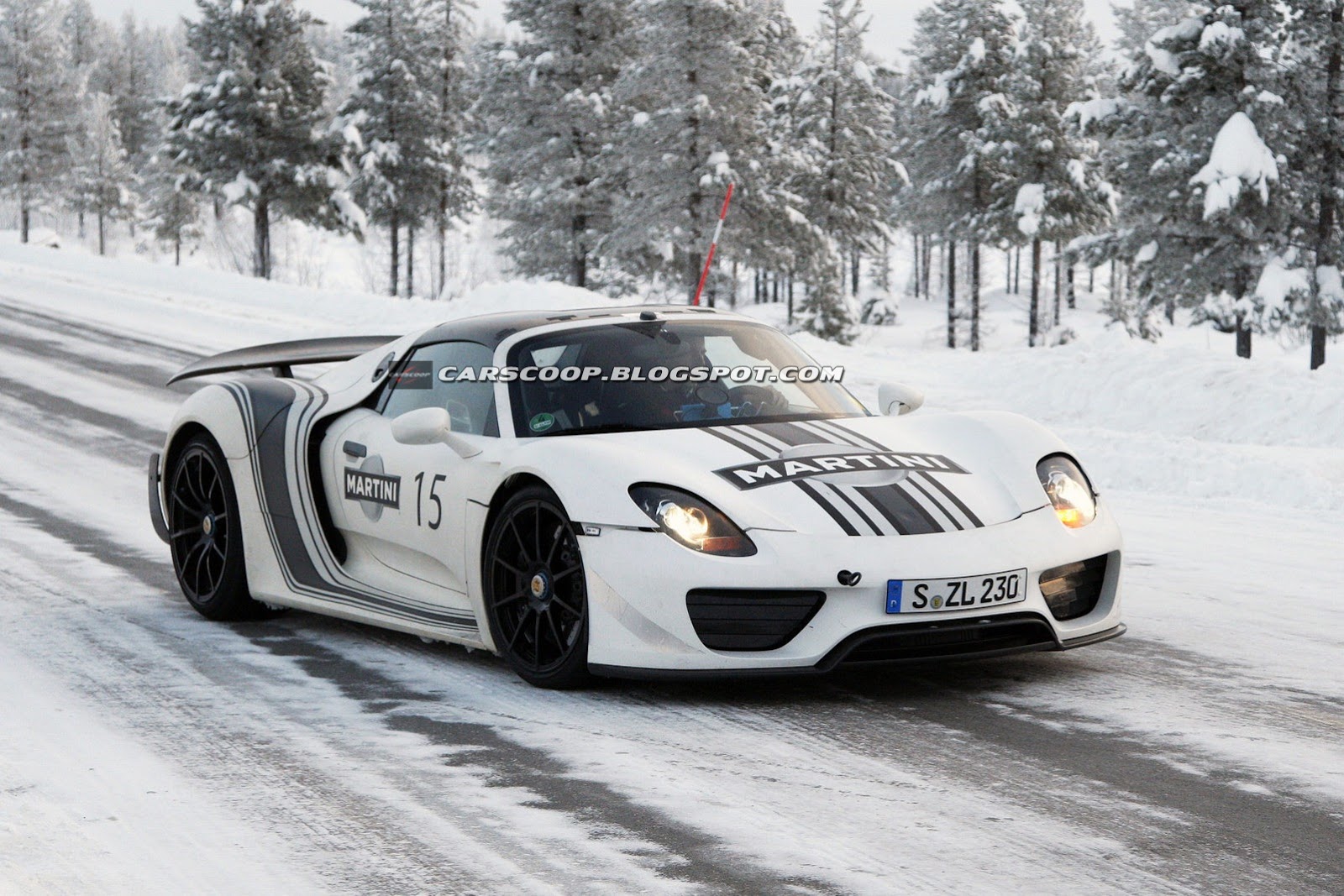 [Porsche-918-Spyder-7Carscoop%255B3%255D.jpg]