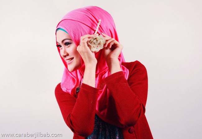 Cara memakai jilbab pahsmina kaos Cara memakai jilbab pahsmina kaos