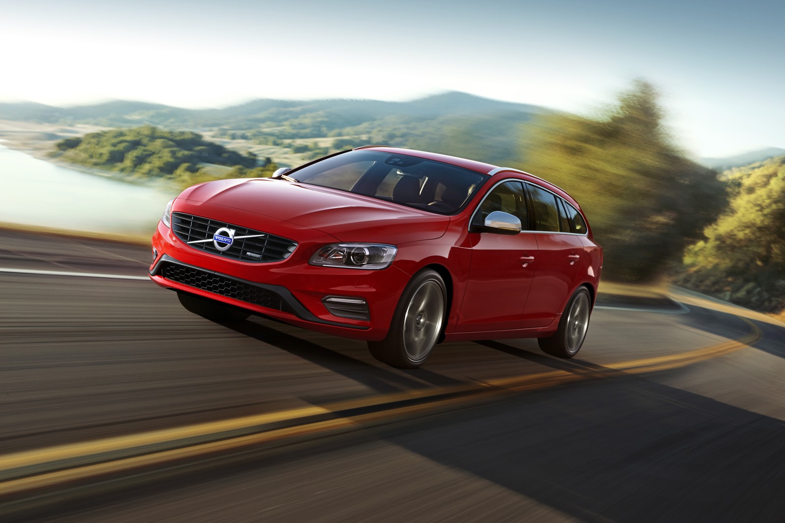 Volvo-V6-R-Design-1[3].jpg