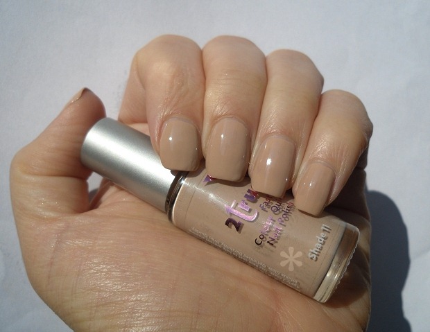 002-2true-nail-polish-nude-shade-11-review-swatch