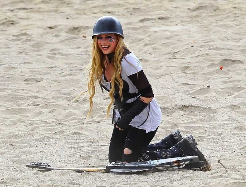Avril Lavigne Filming her Video Rock N Roll in Palmdale 4