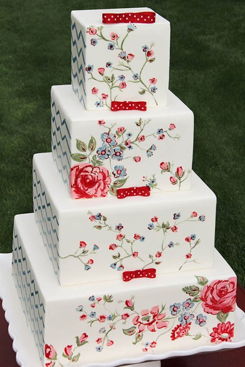 [square-vintage-floral-wedding-cake4.jpg]