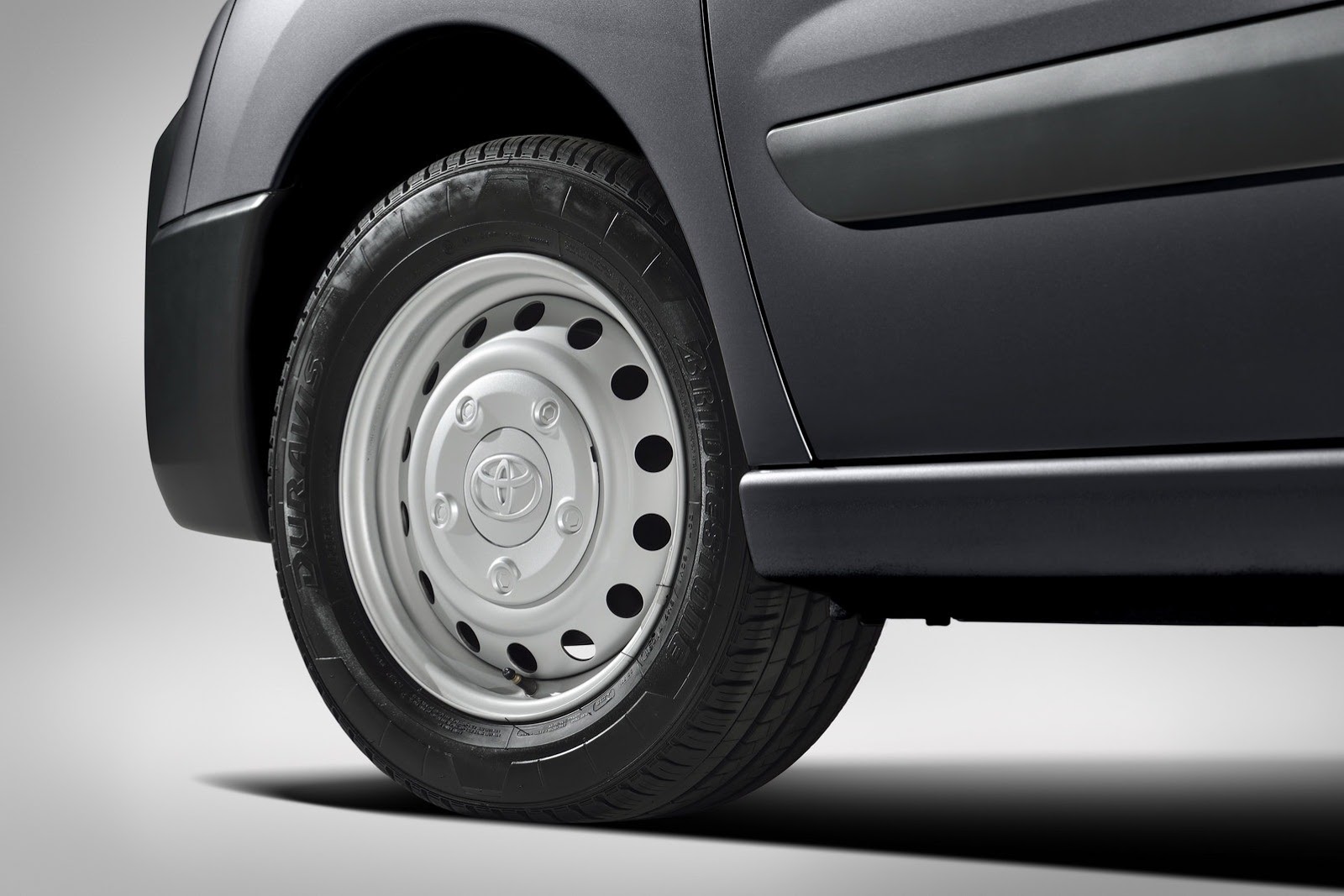 [New-Toyota-ProAce-19%255B2%255D.jpg]