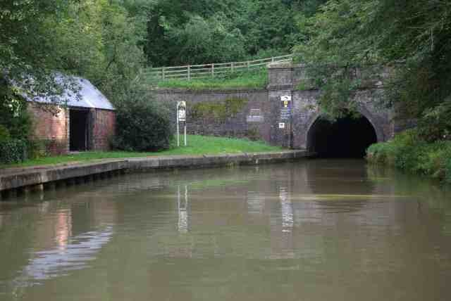 [Blisworth%2520Tunnel%255B2%255D.jpg]