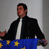 EU la pupitru.jpg