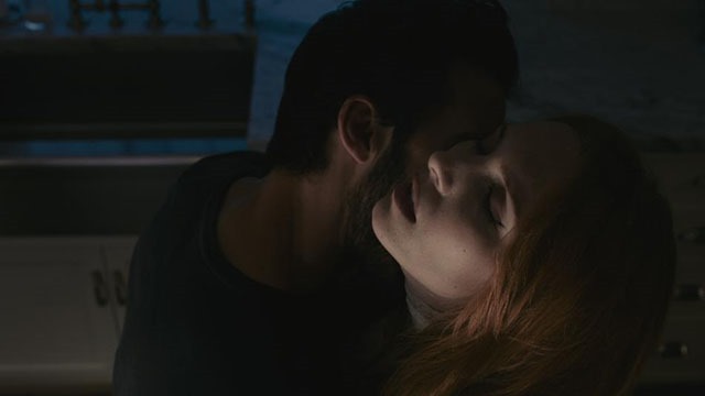 Kiss of the Damned 04