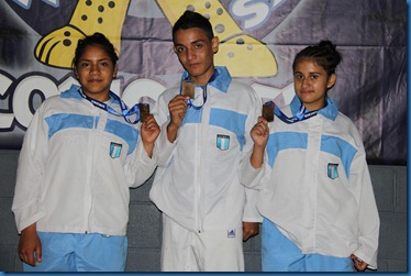 Brensa Lorenzana, Cristofer Morales y Kimberly Solis oros en Judo