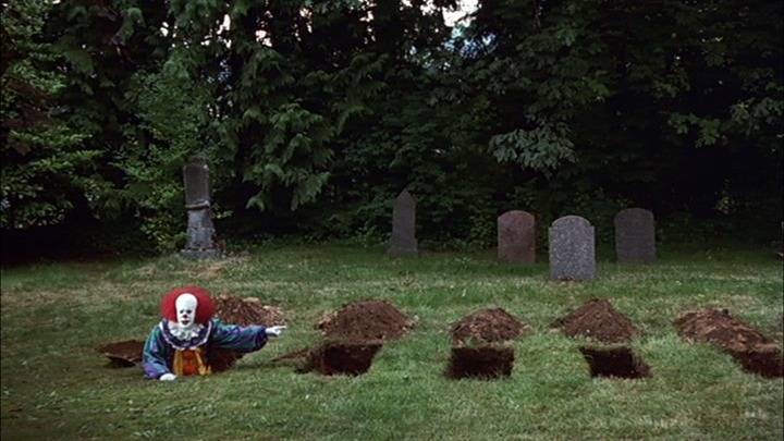 [IT-Pennywise-the-Grave-Digger2.jpg]