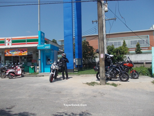 [DSCN30732.jpg]