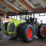 De grootste tractoren die Claas bouwt, worden op deze locatie gemaakt.