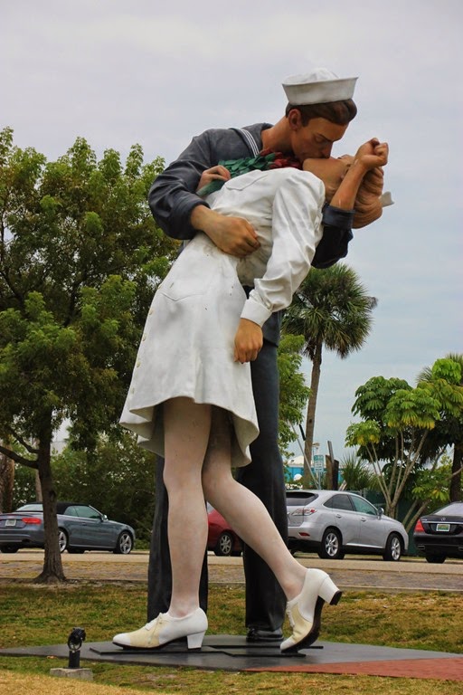 [Sarasota-Statue5.jpg]