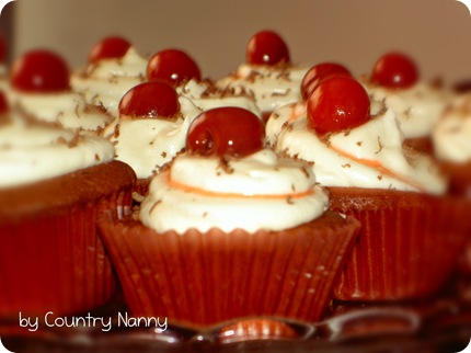 Red velvet cupcake_2 Red velvet cupcake_2