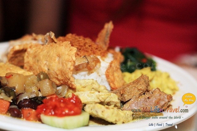 Made's Warung Bali 41 Made's Warung Bali 41