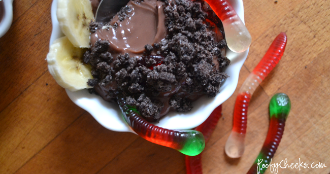 Chocolate Pudding Worms and Dirt - #puddinglove