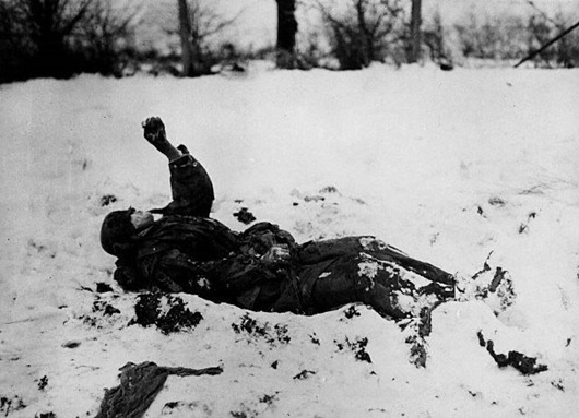 frozen-german-soldier-near-nefte-belgium-wwii