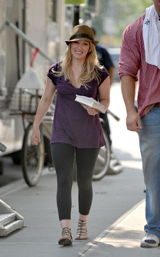 Hilary Duff turns up bright and early for her first day on the Gossip Girl 