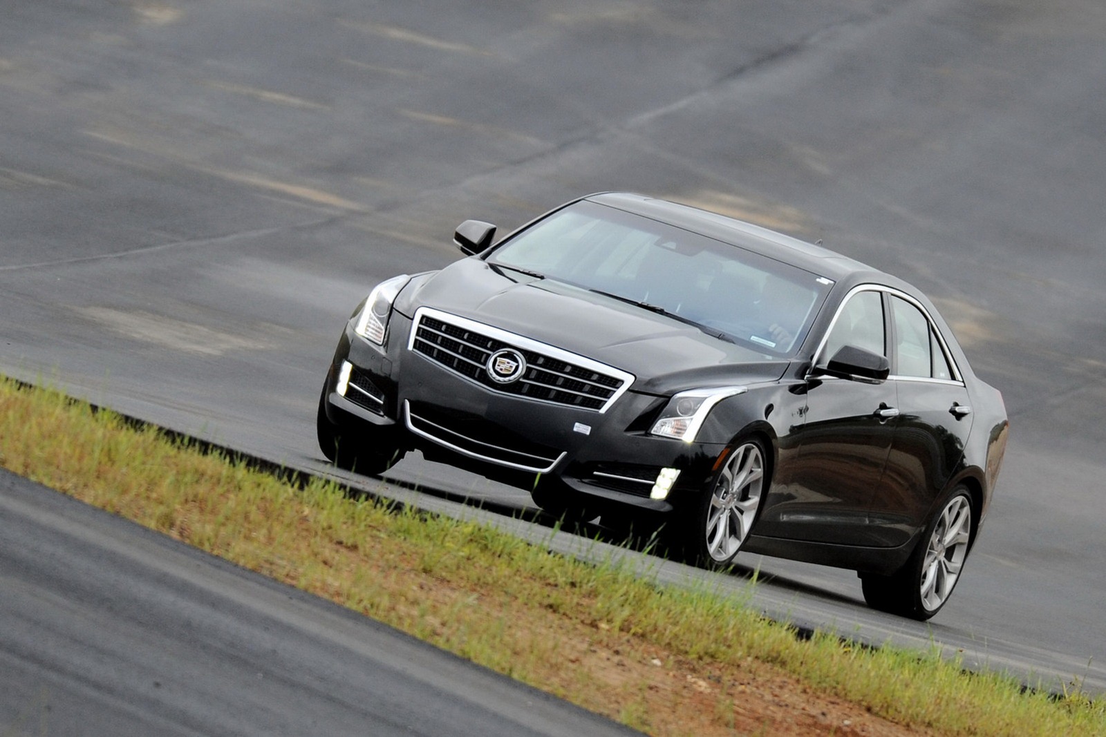 [2013-Cadillac-ATS-130%255B2%255D.jpg]