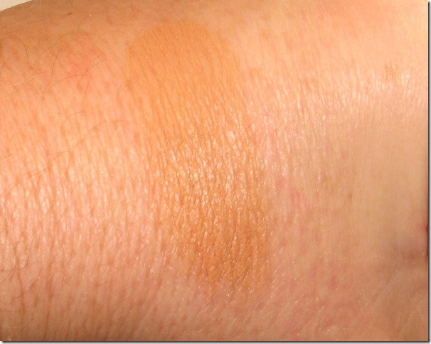 Soleil Tan de Chanel swatch